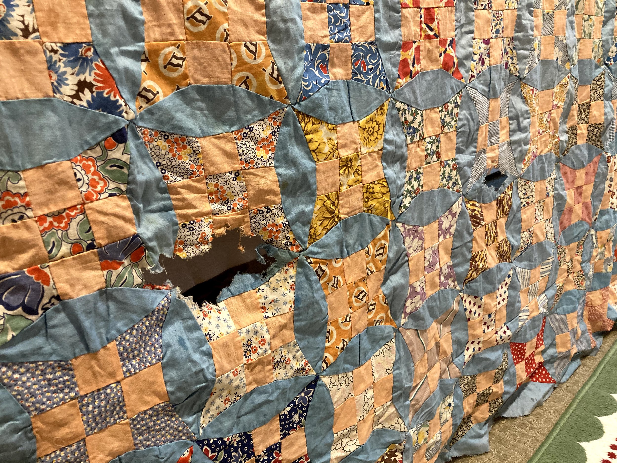 kyon_og様）happy motif quilting tops Zelda Quilt in Polka Pop Batiks -